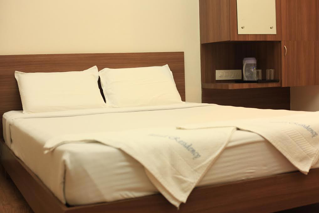 hotel-img