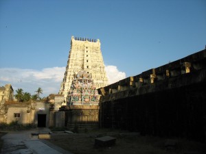 rameswaram temple sea